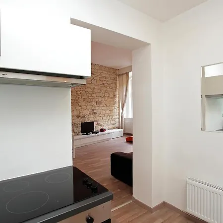 - The Modern Flat * Praga
